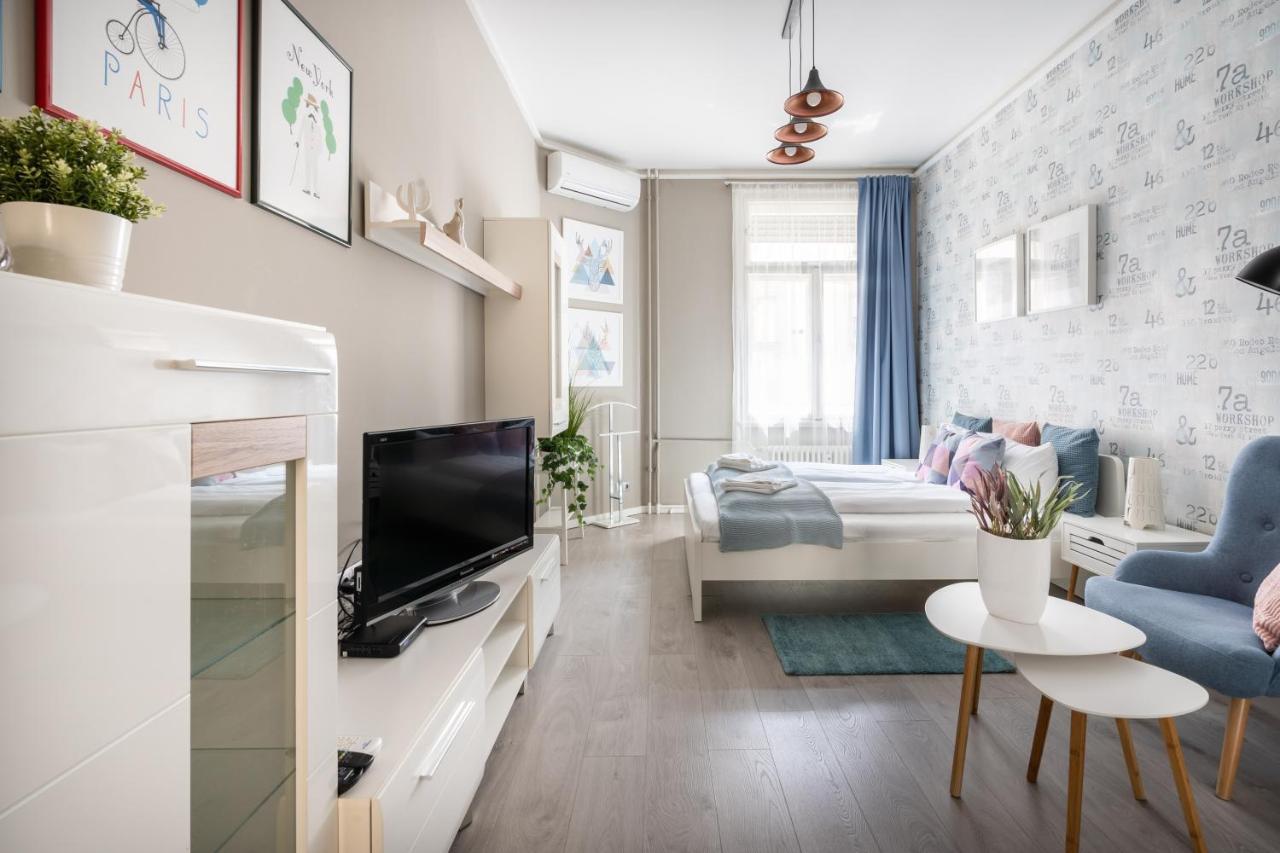 Bpr Chic Gem In The Heart Of The City Budapest Exteriör bild