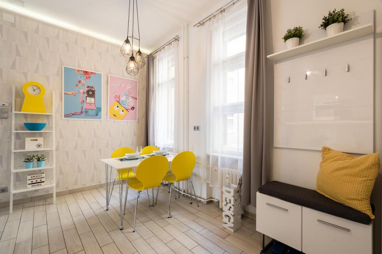 Bpr Chic Gem In The Heart Of The City Budapest Exteriör bild